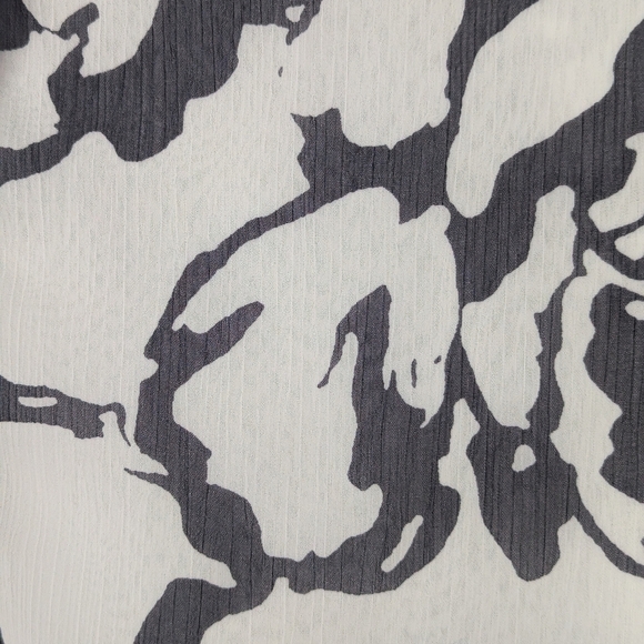 Evan-Picone Size 12 Petite NWT Sleeveless Blouse With Ruffle Neckline - Picture 3 of 11